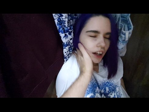 ❤️ Encontrei minha irmã no armário e ajudei-a a se ejacular. Pornuts em nós ❌️